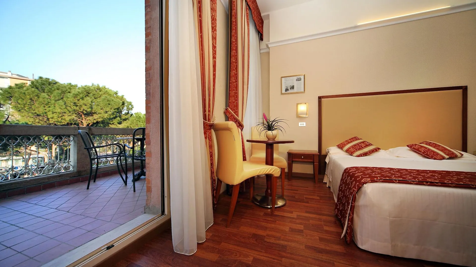 Villa Adriatica Ambienthotels Rimini 4*,